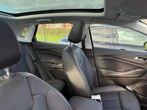 Vauxhall Grandland X 1.2 Turbo Elite Nav Auto Euro 6 (s/s) 5dr - U80214