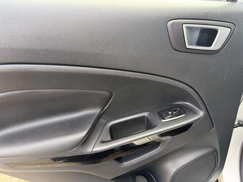 Ford EcoSport 1.0T EcoBoost GPF Titanium SUV 5dr Petrol Manual Euro 6 (s/s) (125 ps) - U80219