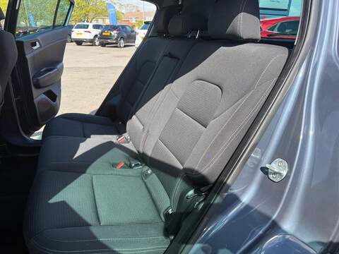 Kia Sportage 1.7 CRDi 2 SUV 5dr Diesel Manual Euro 6 (s/s) (114 bhp) - U80220