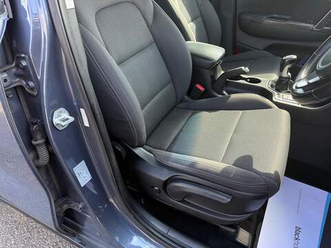 Kia Sportage 1.7 CRDi 2 SUV 5dr Diesel Manual Euro 6 (s/s) (114 bhp) - U80220