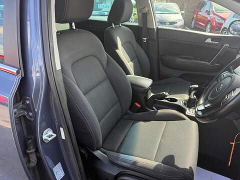 Kia Sportage 1.7 CRDi 2 SUV 5dr Diesel Manual Euro 6 (s/s) (114 bhp) - U80220