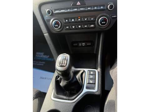 Kia Sportage 1.7 CRDi 2 SUV 5dr Diesel Manual Euro 6 (s/s) (114 bhp) - U80220