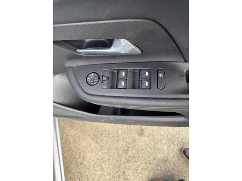 Vauxhall Mokka Electric 54kWh Ultimate Auto 5dr (Long Range) - U80226