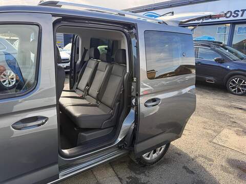 Ford Tourneo Connect 2.0 EcoBlue Titanium DCT Euro 6 (s/s) 5dr - U80231