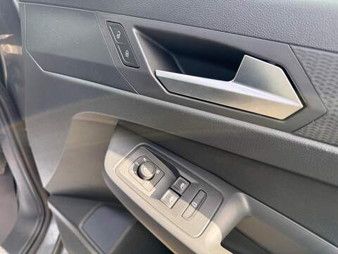 Ford Tourneo Connect 2.0 EcoBlue Titanium DCT Euro 6 (s/s) 5dr - U80231