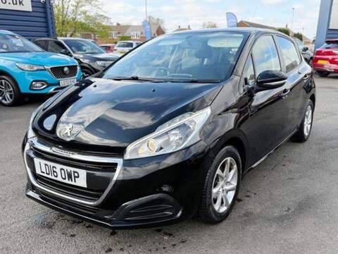 Peugeot 208 Fiesta Titanium Hatchback 0 Manual Petrol Hybrid