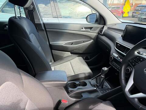 Hyundai TUCSON 1.6 GDi SE Nav SUV 5dr Petrol Manual Euro 6 (s/s) (132 ps) - U80238