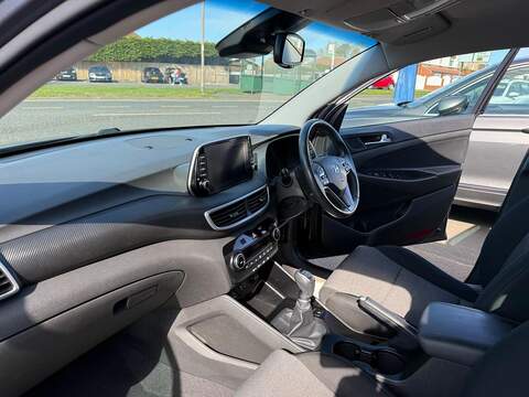 Hyundai TUCSON 1.6 GDi SE Nav SUV 5dr Petrol Manual Euro 6 (s/s) (132 ps) - U80238