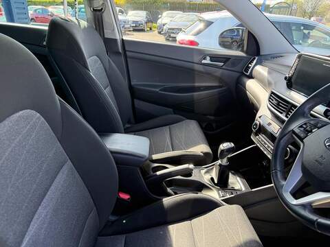 Hyundai TUCSON 1.6 GDi SE Nav SUV 5dr Petrol Manual Euro 6 (s/s) (132 ps) - U80238