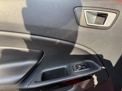 Ford EcoSport 1.0T EcoBoost GPF ST-Line SUV 5dr Petrol Manual Euro 6 (s/s) (125 ps) - U80241