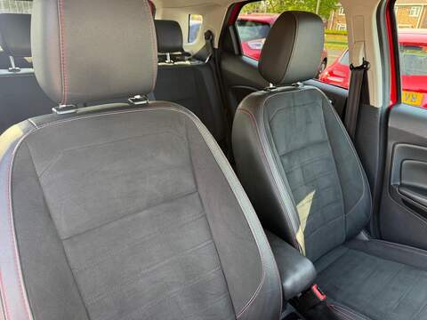 Ford EcoSport 1.0T EcoBoost GPF ST-Line SUV 5dr Petrol Manual Euro 6 (s/s) (125 ps) - U80241