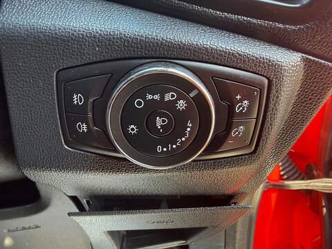 Ford EcoSport 1.0T EcoBoost GPF ST-Line SUV 5dr Petrol Manual Euro 6 (s/s) (125 ps) - U80241
