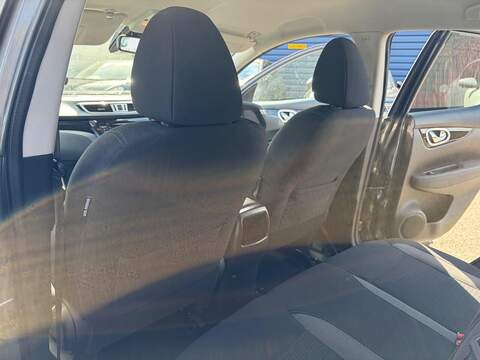 Nissan Qashqai Acenta Premium SUV 1.5 Manual Diesel - U80243