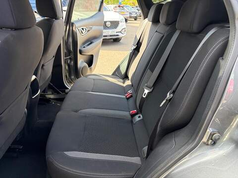 Nissan Qashqai Acenta Premium SUV 1.5 Manual Diesel - U80243