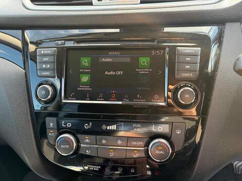 Nissan Qashqai Acenta Premium SUV 1.5 Manual Diesel - U80243