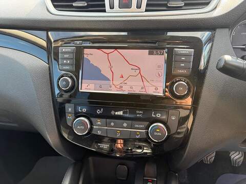 Nissan Qashqai Acenta Premium SUV 1.5 Manual Diesel - U80243