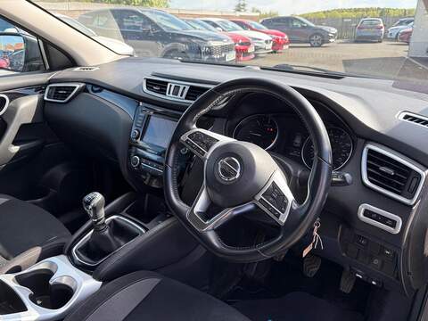 Nissan Qashqai Acenta Premium SUV 1.5 Manual Diesel - U80243