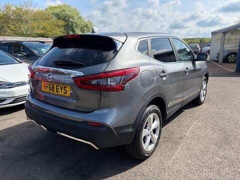Nissan Qashqai Acenta Premium SUV 1.5 Manual Diesel - U80243