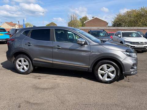 Nissan Qashqai Acenta Premium SUV 1.5 Manual Diesel - U80243