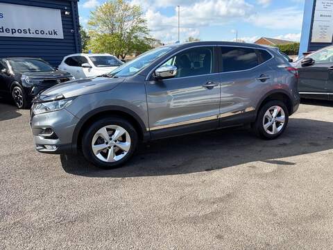 Nissan Qashqai Acenta Premium SUV 1.5 Manual Diesel - U80243
