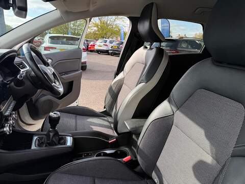 Renault Captur 1.0 TCe S Edition SUV 5dr Petrol Manual Euro 6 (s/s) (100 ps) - U80244