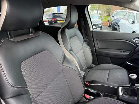 Renault Captur 1.0 TCe S Edition SUV 5dr Petrol Manual Euro 6 (s/s) (100 ps) - U80244