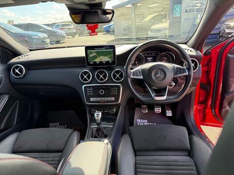Mercedes-Benz A Class 2.1 A200d AMG Line (Premium) Hatchback 5dr Diesel Manual Euro 6 (s/s) (136 ps) - U80246