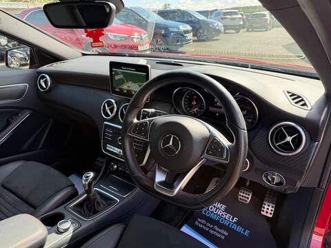 Mercedes-Benz A Class 2.1 A200d AMG Line (Premium) Hatchback 5dr Diesel Manual Euro 6 (s/s) (136 ps) - U80246