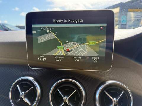 Mercedes-Benz A Class 2.1 A200d AMG Line (Premium) Hatchback 5dr Diesel Manual Euro 6 (s/s) (136 ps) - U80246