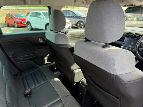 Citroen C3 Aircross 1.2 PureTech Shine Plus EAT6 Euro 6 (s/s) 5dr SUV 1.2 Automatic Petrol - U80250