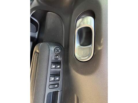 Citroen C3 Aircross 1.2 PureTech Shine Plus EAT6 Euro 6 (s/s) 5dr SUV 1.2 Automatic Petrol - U80250