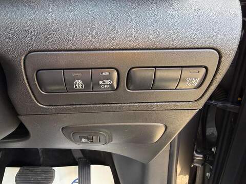 Citroen C3 Aircross 1.2 PureTech Shine Plus EAT6 Euro 6 (s/s) 5dr SUV 1.2 Automatic Petrol - U80250