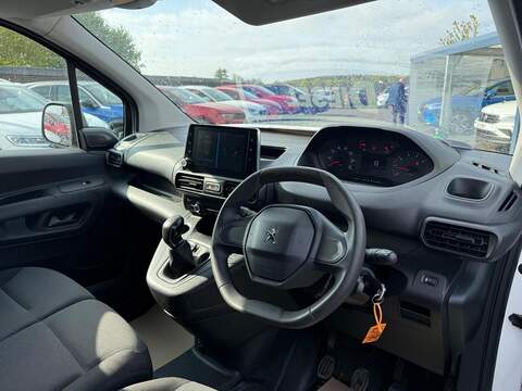 Peugeot Partner 1.5 BlueHDi 950 Professional Long Panel Van 6dr Diesel Manual LWB Euro 6 (s/s) (100 bhp) - U80251