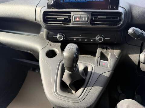 Peugeot Partner 1.5 BlueHDi 950 Professional Long Panel Van 6dr Diesel Manual LWB Euro 6 (s/s) (100 bhp) - U80251