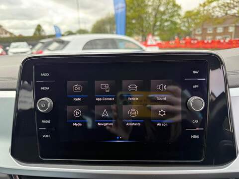 Volkswagen T-Roc 1.5 TSI Life Euro 6 (s/s) 5dr - U80254