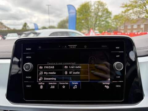 Volkswagen T-Roc 1.5 TSI Life Euro 6 (s/s) 5dr - U80254
