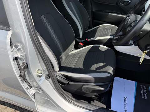 Hyundai i10 1.0 Premium Euro 6 (s/s) 5dr - U80257