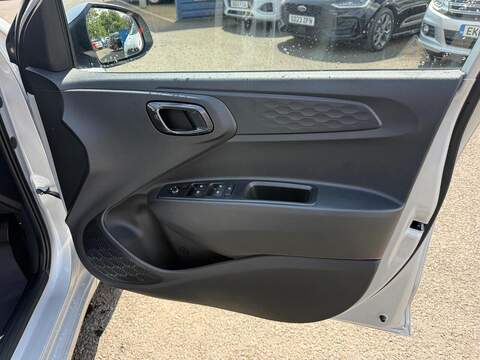 Hyundai i10 1.0 Premium Euro 6 (s/s) 5dr - U80257