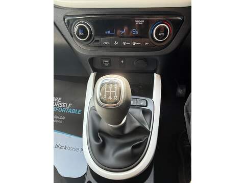 Hyundai i10 1.0 Premium Euro 6 (s/s) 5dr - U80257