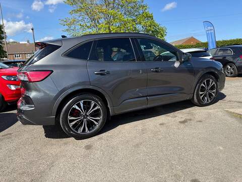 Ford Kuga 2.5h Duratec ST-Line X Edition CVT Euro 6 (s/s) 5dr - U80259