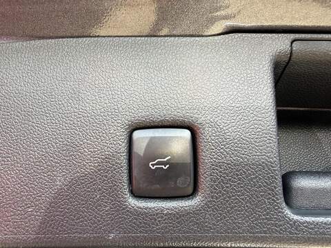 Ford Kuga 2.5h Duratec ST-Line X Edition CVT Euro 6 (s/s) 5dr - U80259