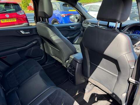 Ford Kuga 2.5h Duratec ST-Line X Edition CVT Euro 6 (s/s) 5dr - U80259
