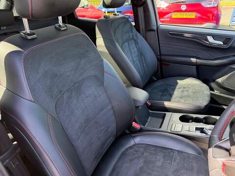 Ford Kuga 2.5h Duratec ST-Line X Edition CVT Euro 6 (s/s) 5dr - U80259