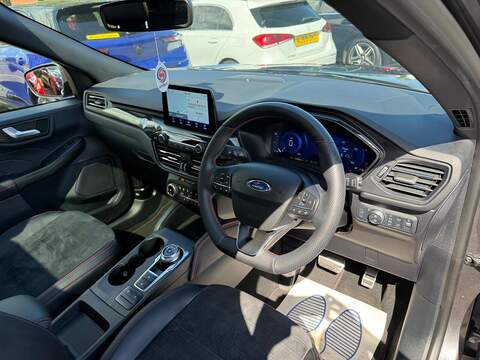 Ford Kuga 2.5h Duratec ST-Line X Edition CVT Euro 6 (s/s) 5dr - U80259
