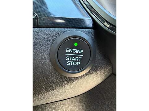 Ford Kuga 2.5h Duratec ST-Line X Edition CVT Euro 6 (s/s) 5dr - U80259