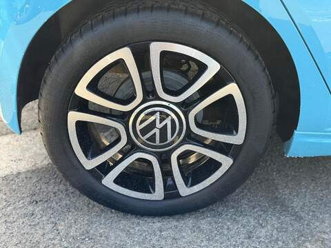 Volkswagen up! 1.0 R-Line Euro 6 (s/s) 5dr - U80260