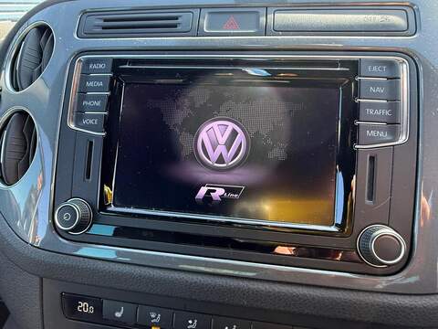 Volkswagen Tiguan 2.0 TDI BlueMotion Tech R-Line Edition DSG 4WD Euro 6 (s/s) 5dr - U80261