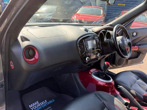 Nissan Juke 1.5 dCi 8v Tekna SUV 5dr Diesel Manual Euro 5 (s/s) (110 ps) - U80267