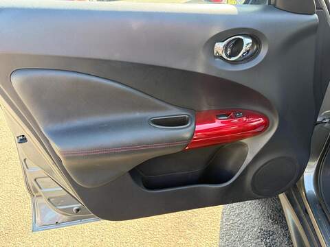 Nissan Juke 1.5 dCi 8v Tekna SUV 5dr Diesel Manual Euro 5 (s/s) (110 ps) - U80267