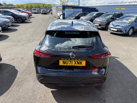 Nissan Qashqai 1.3 DIG-T MHEV Acenta Premium Euro 6 (s/s) 5dr SUV 1.3 Manual Petrol Hybrid - U80269